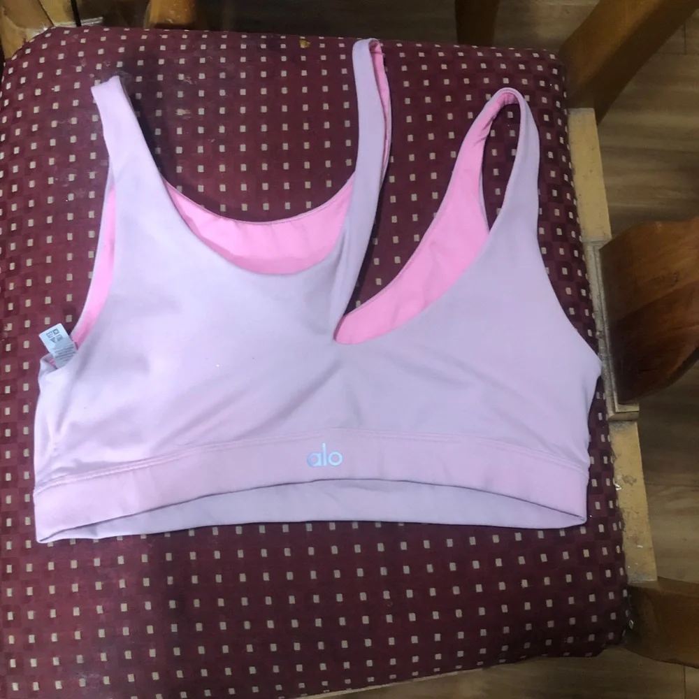 ALO Yoga Pink Sports Bra,Top Size M